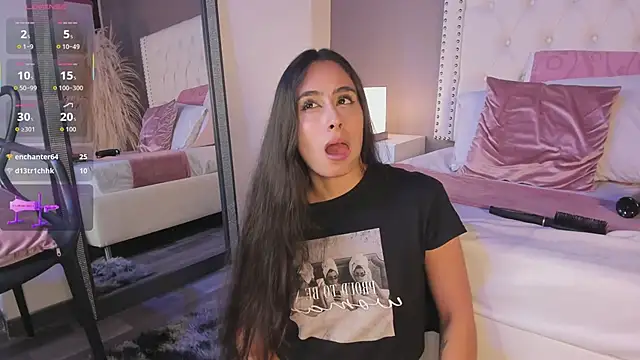 Julia_Martinez_ live sex cam