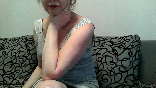 IrynaMolbertx live sex cam