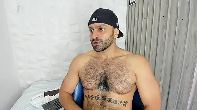 LeonidasKaiser live sex cam