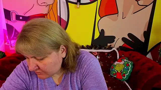 EmmaKanee live sex cam