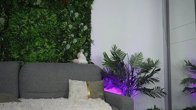 amiraroshen's cam snapshot