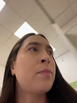 Holly_Play live sex cam