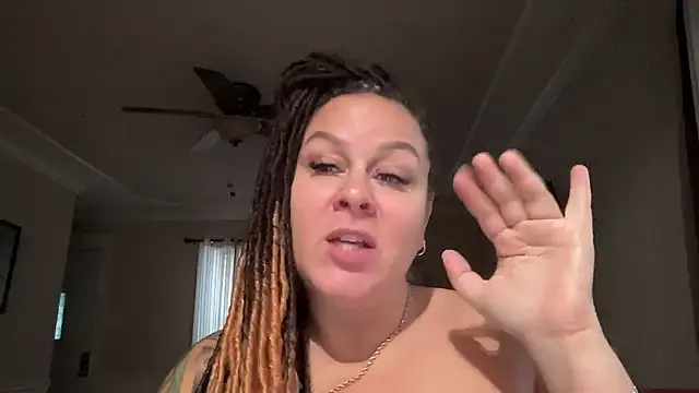 WorldsGreatestCockRater's cam snapshot