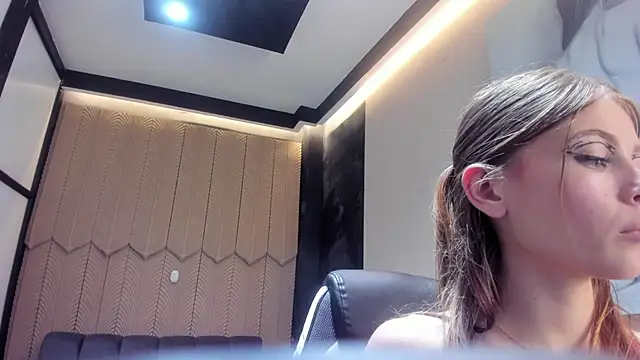 ElviraRosse1's cam snapshot