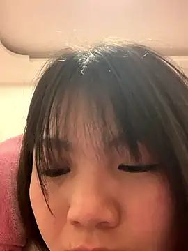 Emlyly-18's cam snapshot