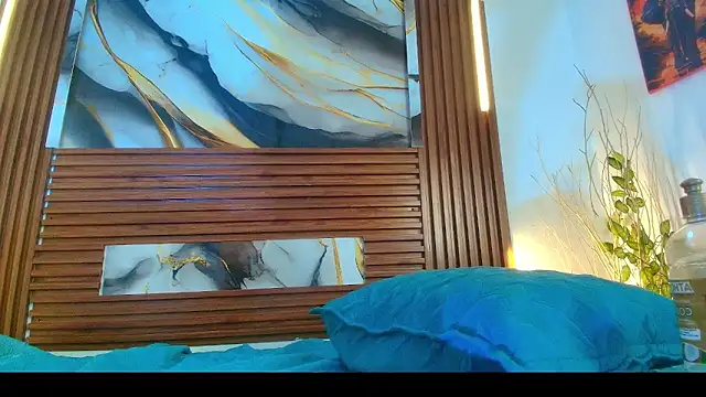 Celeste_hot_08's cam snapshot