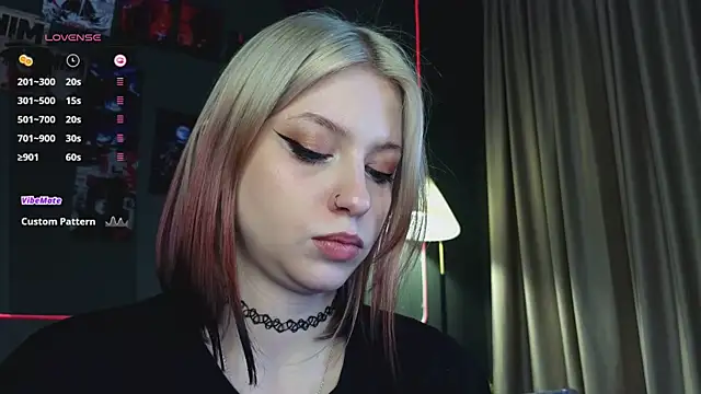 arielabradberry's cam snapshot