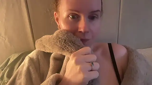 redheadrosie69's cam snapshot