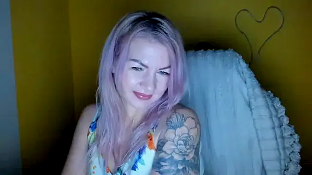 Madonna_Fire's cam snapshot