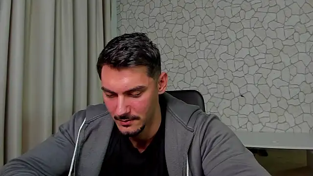 ClintMasters live sex cam