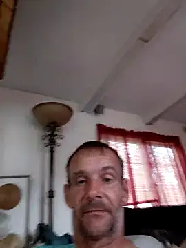 Hungwell1515 live sex cam