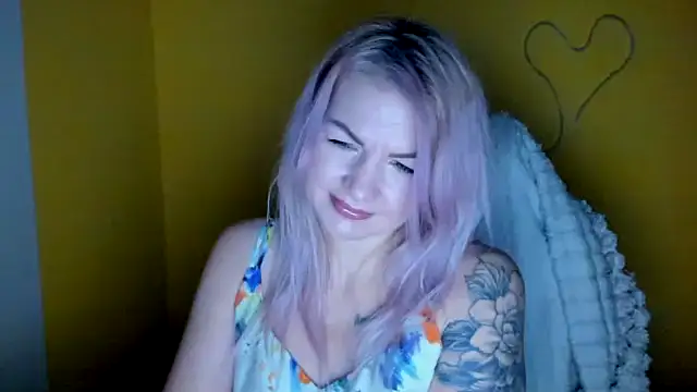 Madonna_Fire's cam snapshot