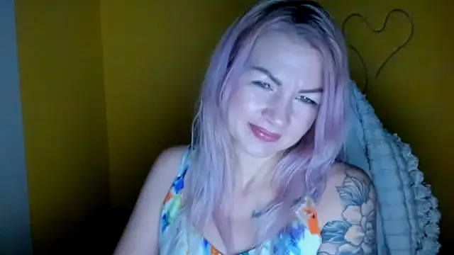 Madonna_Fire's cam snapshot