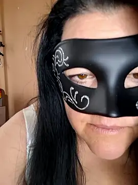 BlacReign live sex cam