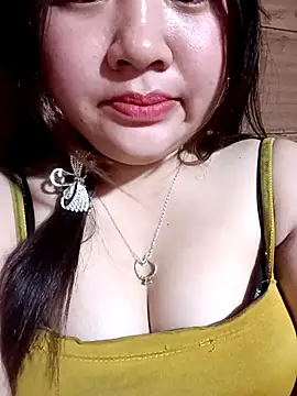 Bee-bgolden live sex cam