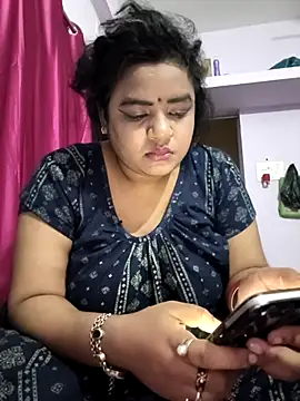 Deborbhavi222's cam snapshot