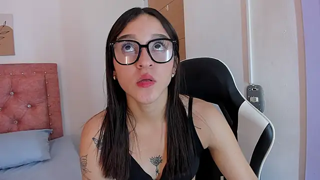 tiny_ashly's cam snapshot