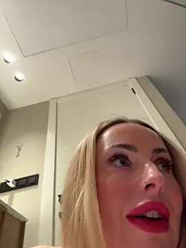 EmaSalis live sex cam