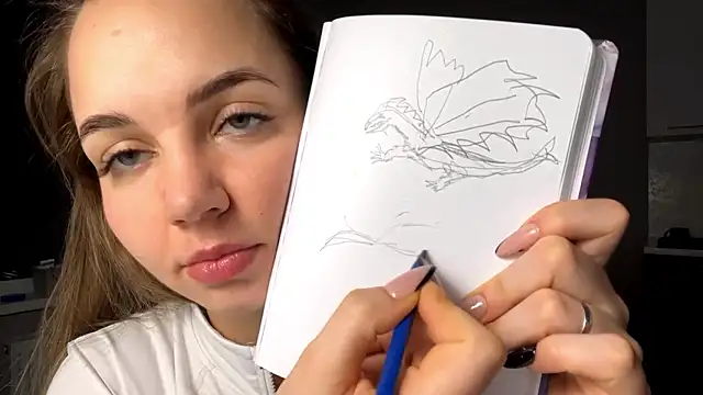 AliceQueenGirl's cam snapshot