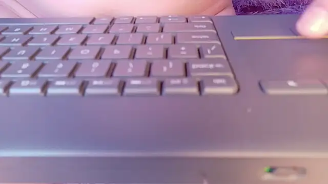 yvi_taylor's cam snapshot