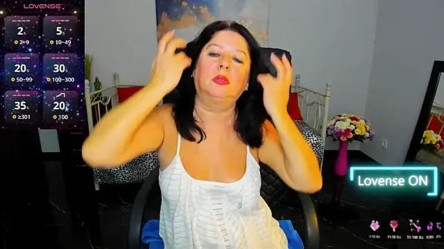 Julia_Dean's cam snapshot