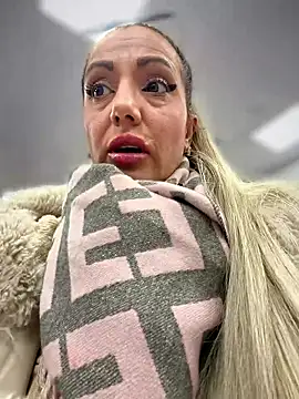 adya-aly's cam snapshot