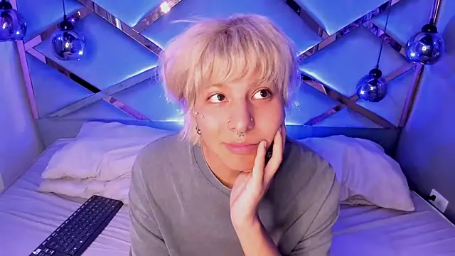 OliIverr22 live sex cam