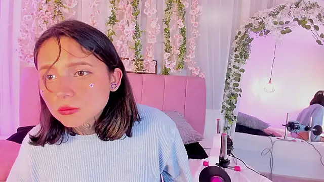 nicky_bonny18's cam snapshot