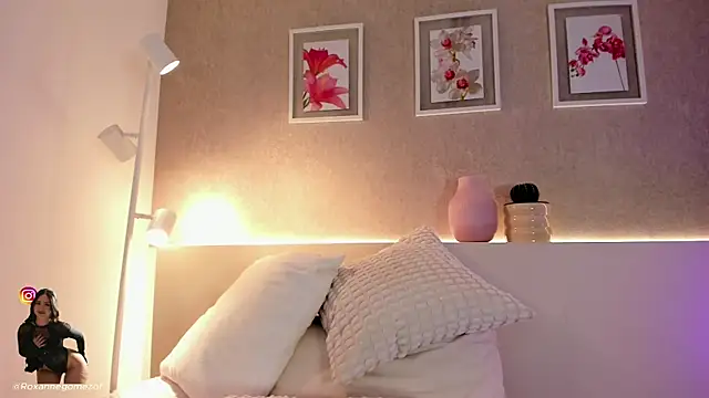 roxannegomez live sex cam