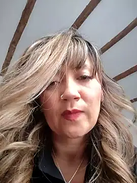 tata_sanz_ live sex cam