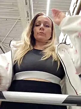 Bondgirl_013 live sex cam