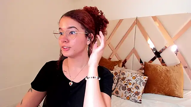 avrilwaynee live sex cam