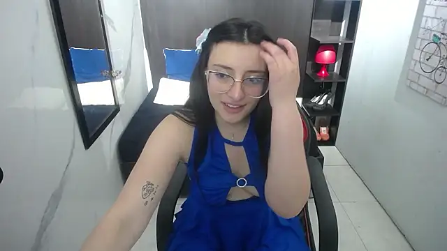 vaiolet_purple's cam snapshot