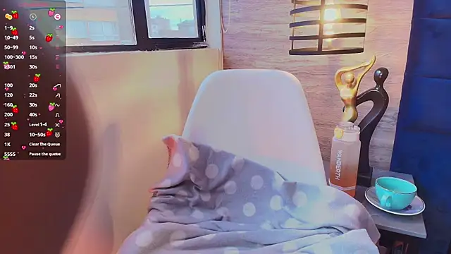 Ellie-Alves's cam snapshot