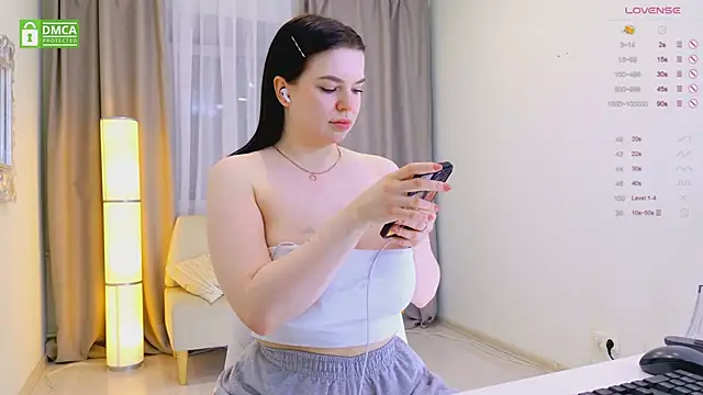 lovly_bambi live sex cam
