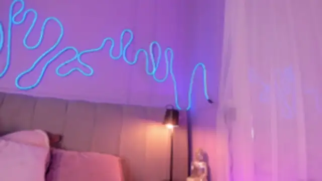 Sofly_s live sex cam