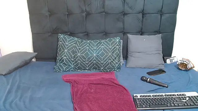 CaramelBootty's cam snapshot