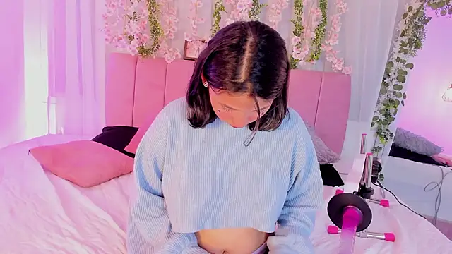 nicky_bonny18's cam snapshot