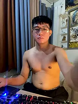 xshyboyx live sex cam