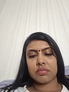 Indian_GlowingMiax live sex cam