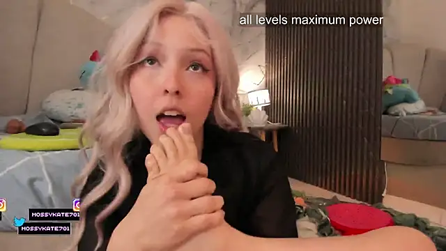 Katemoss70 live sex cam