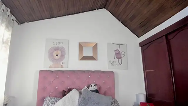 CelessteRedds live sex cam