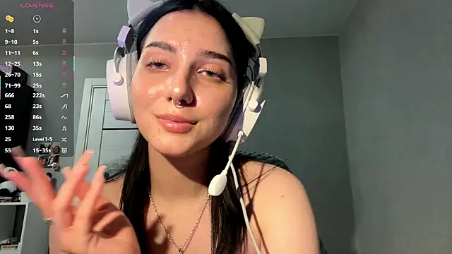 TomiRodenberg live sex cam