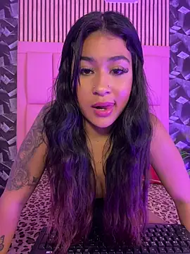 yayasmile's cam snapshot