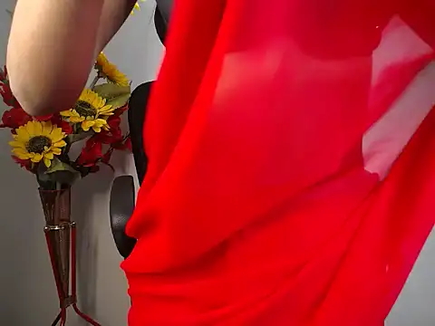 Model_Shalini's cam snapshot