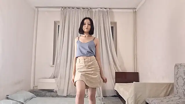 Lyndasilk's cam snapshot