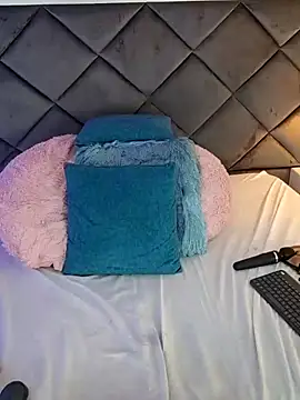 Lucia_fastcollins's cam snapshot