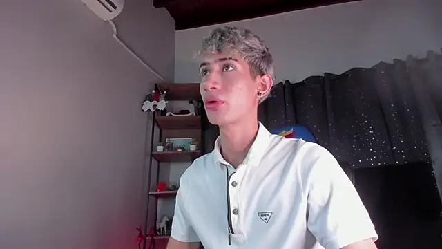 NovaaWheler live sex cam