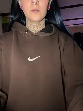 BlueVelvetBat live sex cam