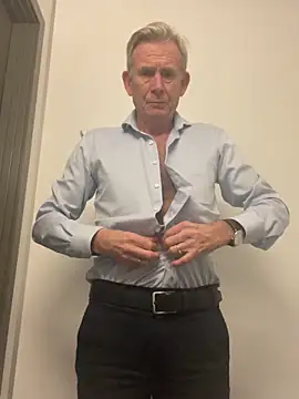 Pierre4tjyxx live sex cam